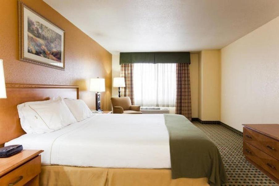 Express & Hesperia, An Ihg Hesperia